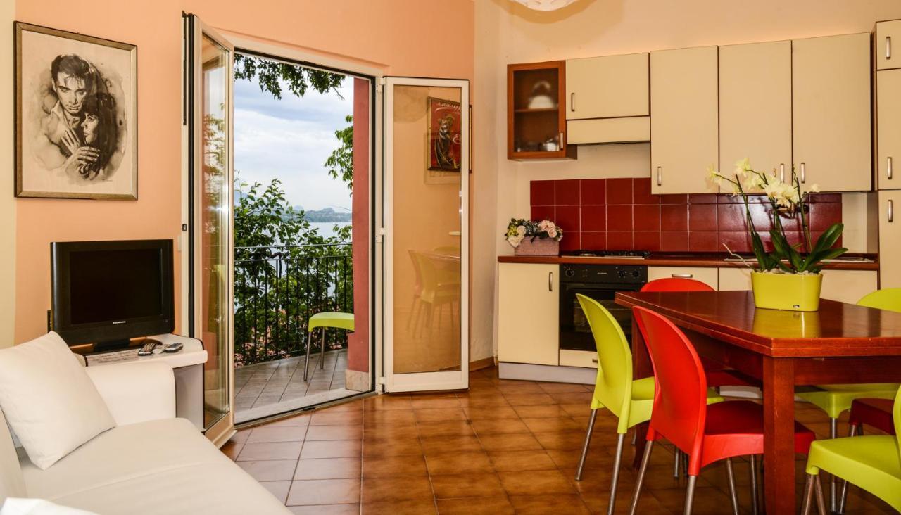 Villa Garuti Village Padenghe sul Garda Luaran gambar