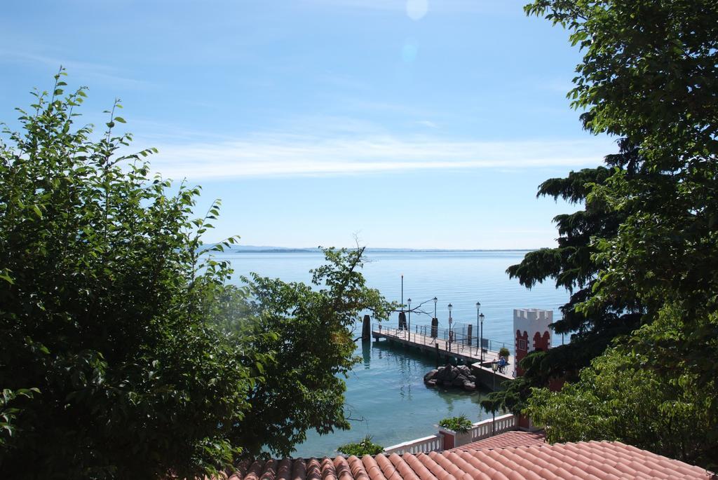 Villa Garuti Village Padenghe sul Garda Bilik gambar