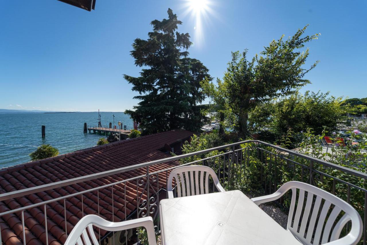 Villa Garuti Village Padenghe sul Garda Luaran gambar