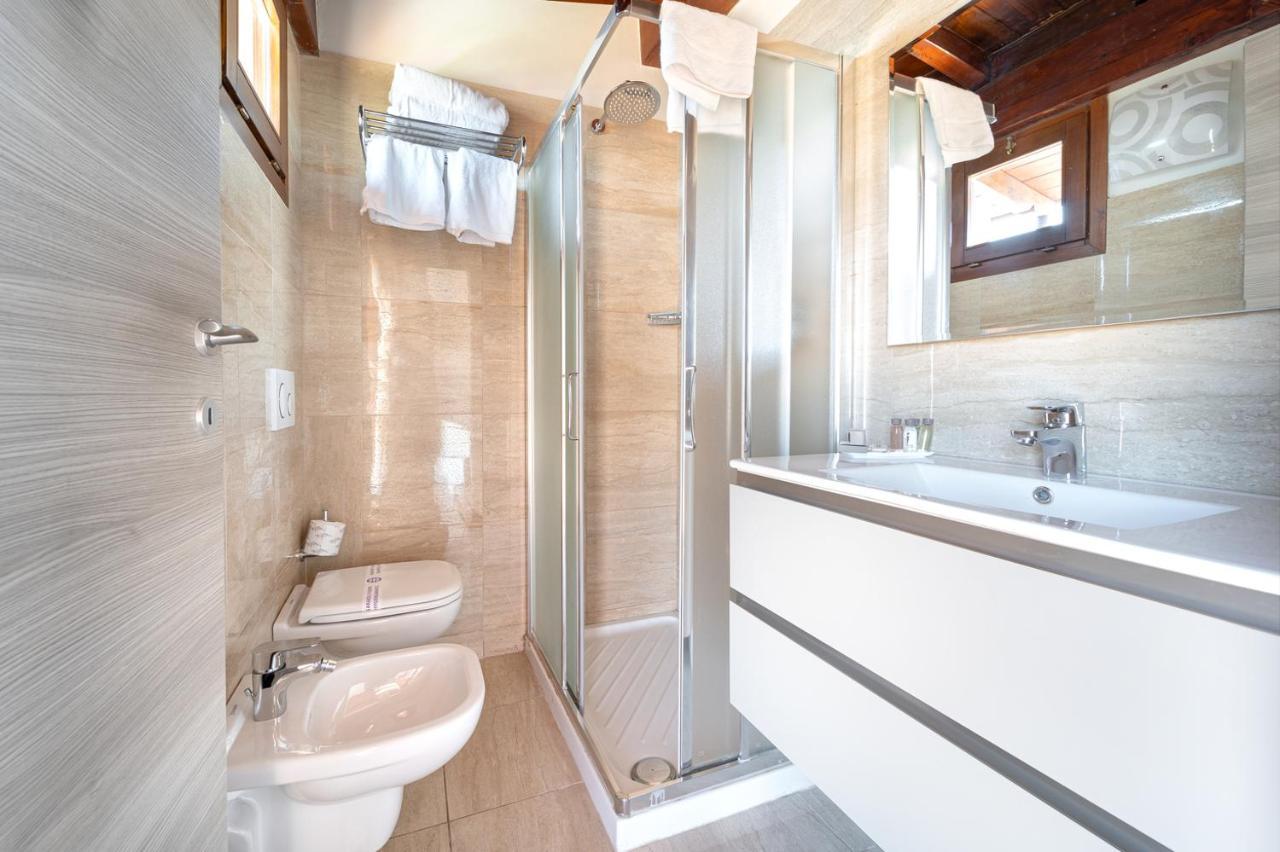 Villa Garuti Village Padenghe sul Garda Luaran gambar