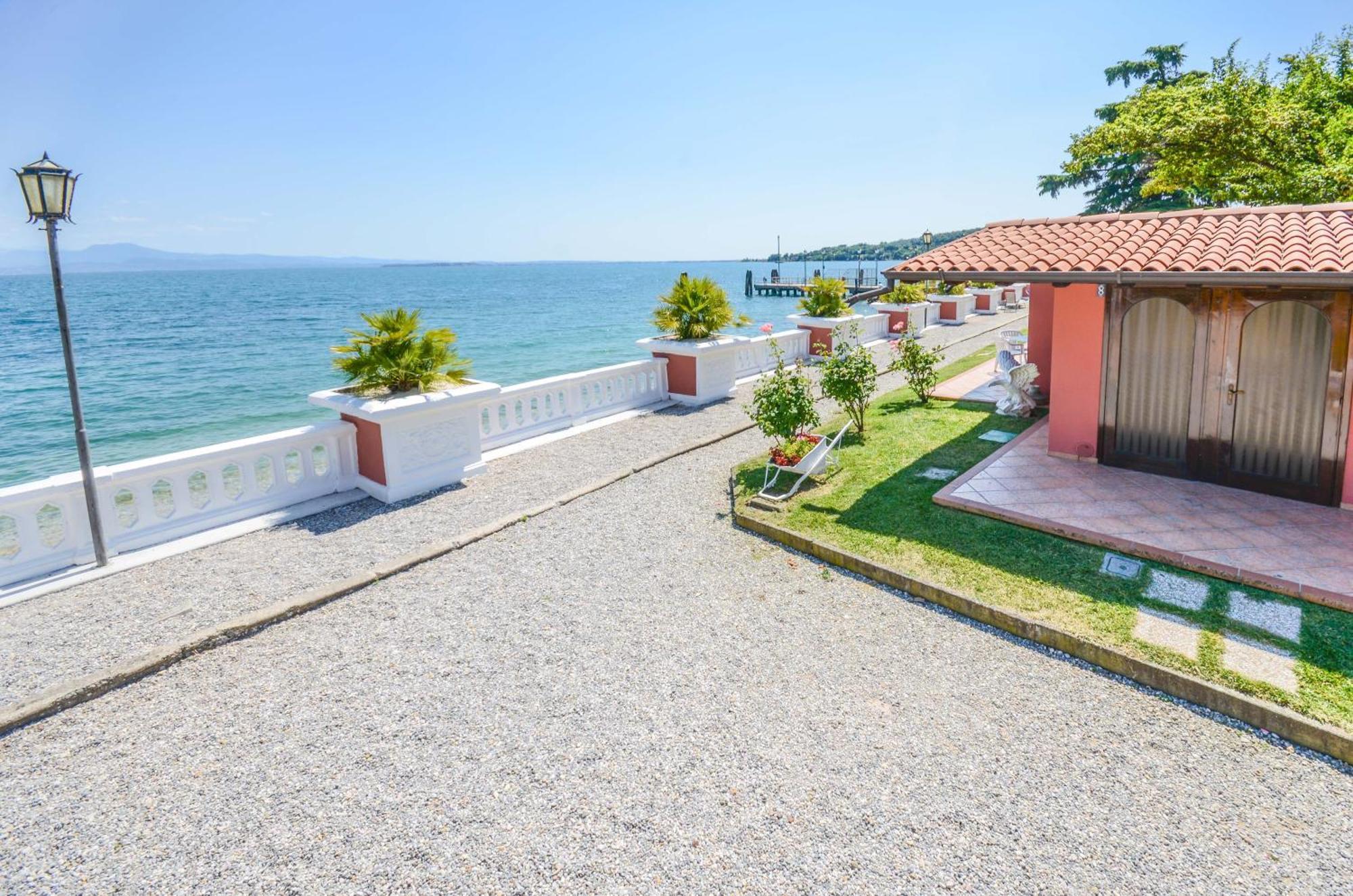 Villa Garuti Village Padenghe sul Garda Luaran gambar