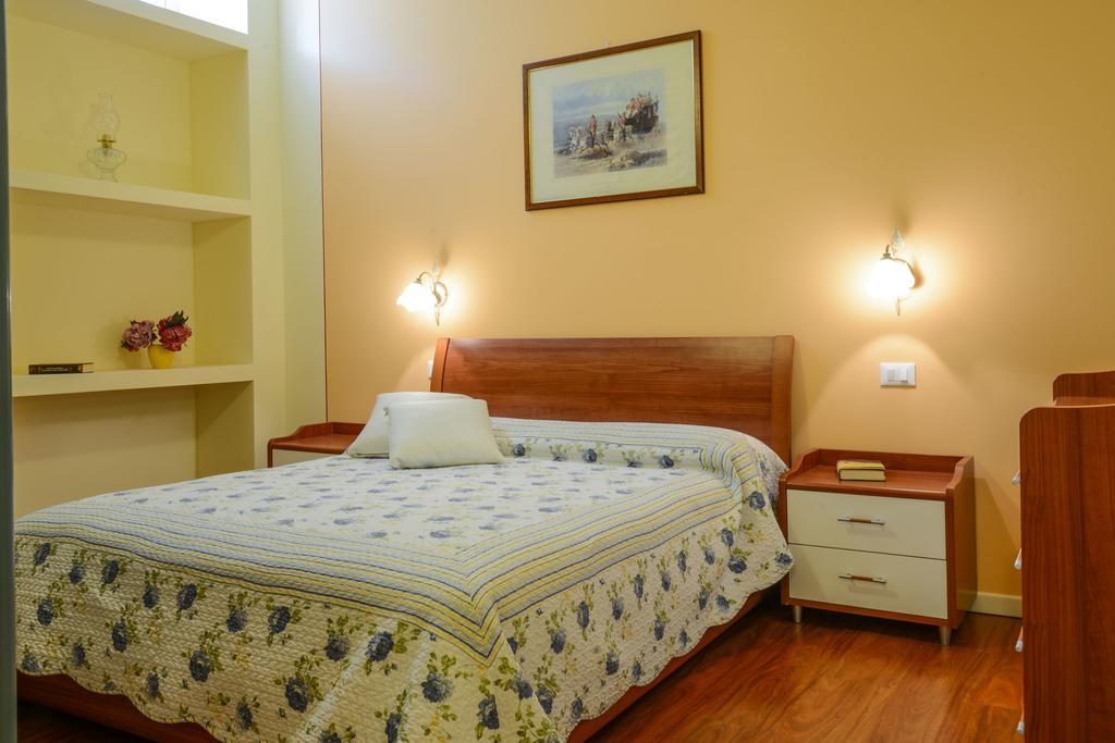 Villa Garuti Village Padenghe sul Garda Luaran gambar