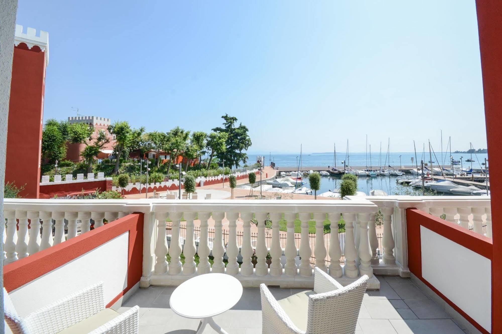 Villa Garuti Village Padenghe sul Garda Luaran gambar