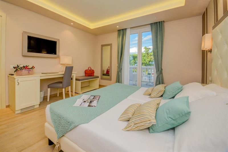 Villa Garuti Village Padenghe sul Garda Luaran gambar
